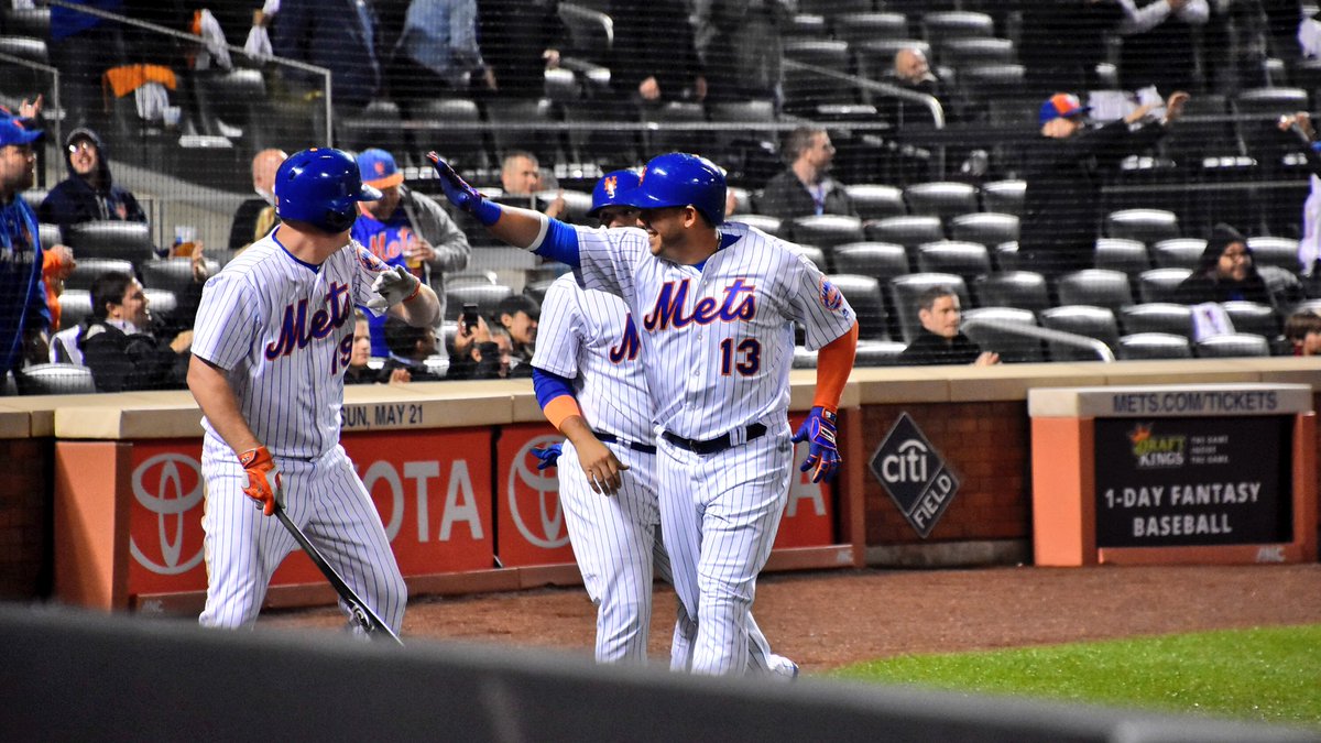 Mets's tweet photo. What an inning! We put up 5️⃣ runs to go on 🔝.

8-7 #Mets | Top-8 https://t.co/eaAsmHSqS7