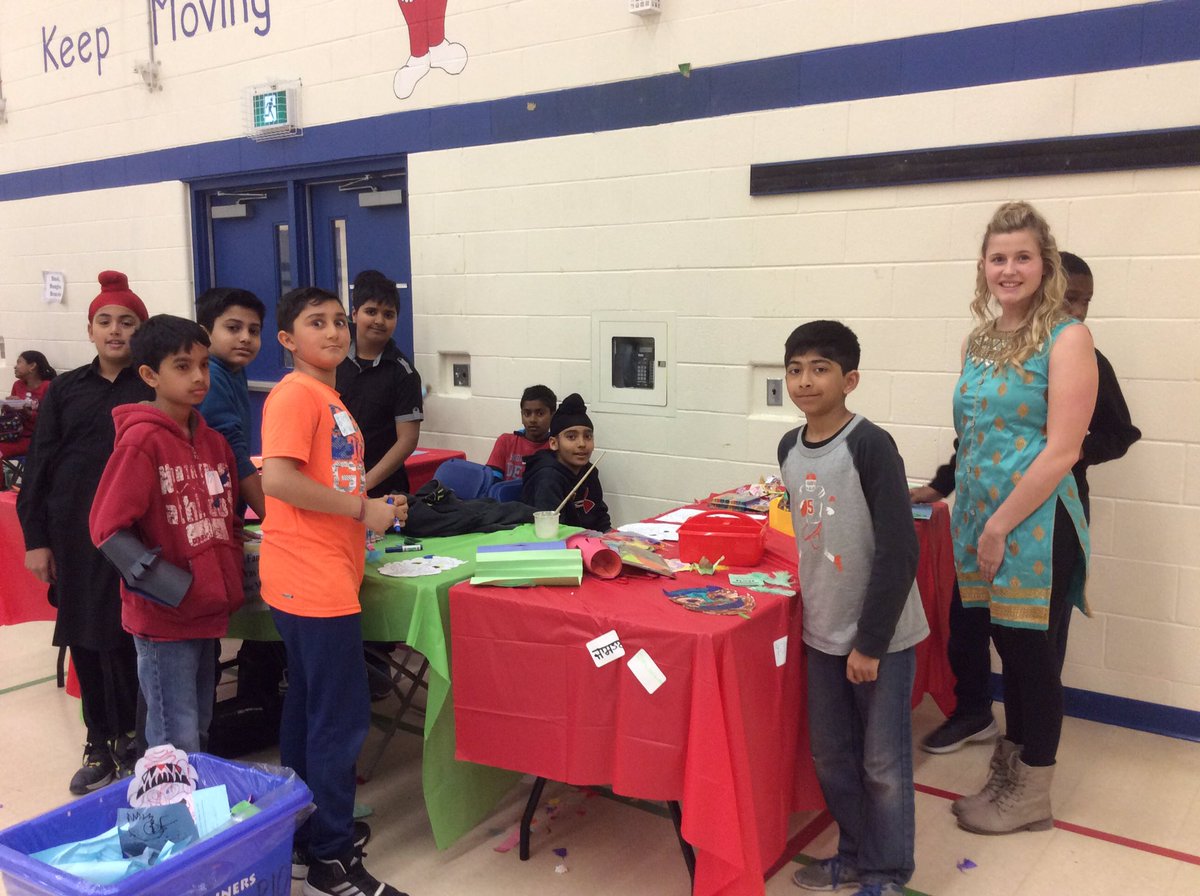 1GreatLakes2013's tweet photo. Thanks GL staff &amp; committee for amazing South Asian Heritage Day #ClimatePeel @iHarkiratSingh  @RipenjitHothi @SonikaWadhwa @wendy_vokey https://t.co/8GNyrltwMa
