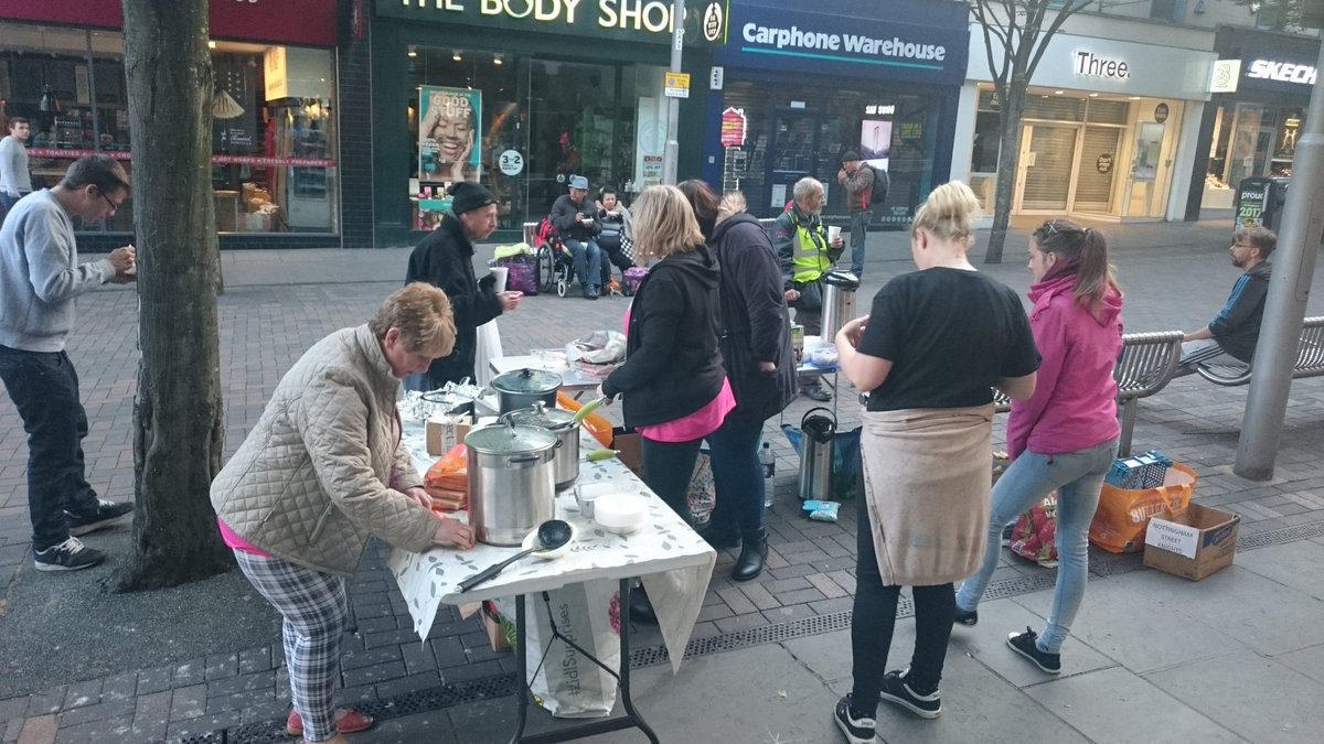 NGstreetknights's tweet photo. Plenty of hot food tonight. Had a wonderful bunch of volunteers to! Thank you for everyones support in making a difference! #1Vision #1team https://t.co/Xzc7l6cbjj