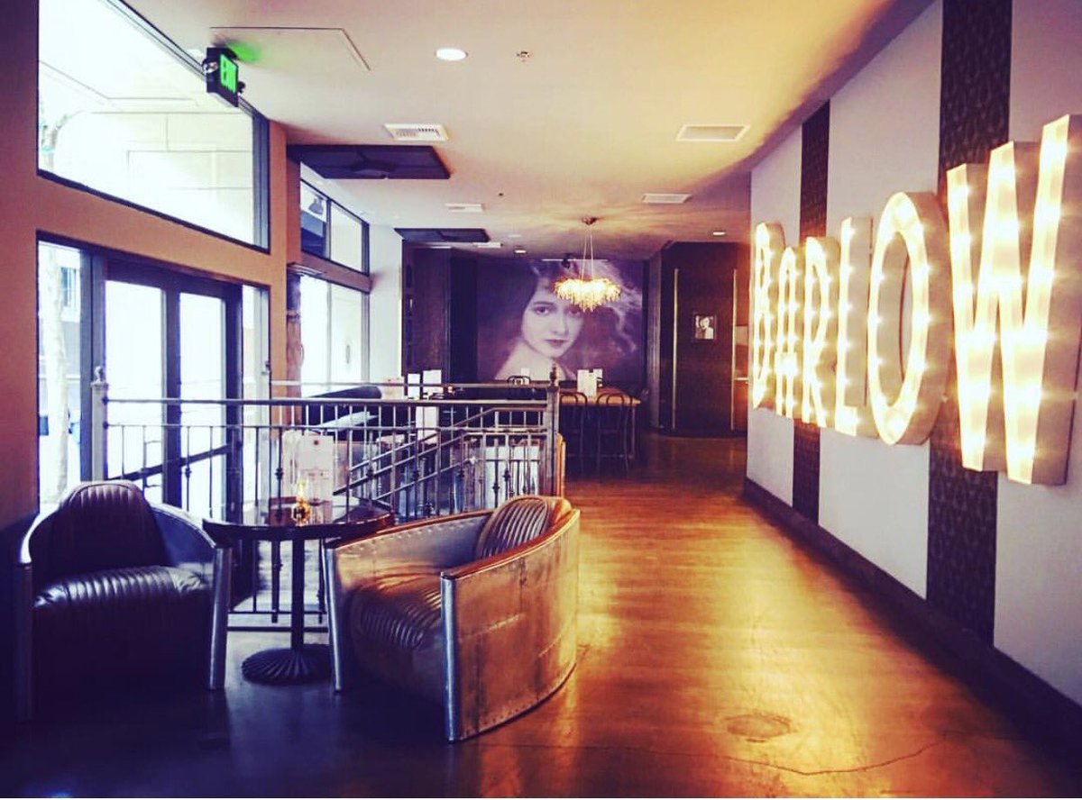 Bring on the weekend! 🥂#pdxnow #pdxdrinks