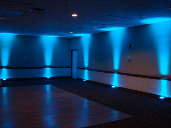 BritBeatEnt's tweet image. Uplighting can make all the difference in the world.
britbeatentertainment.com/services/