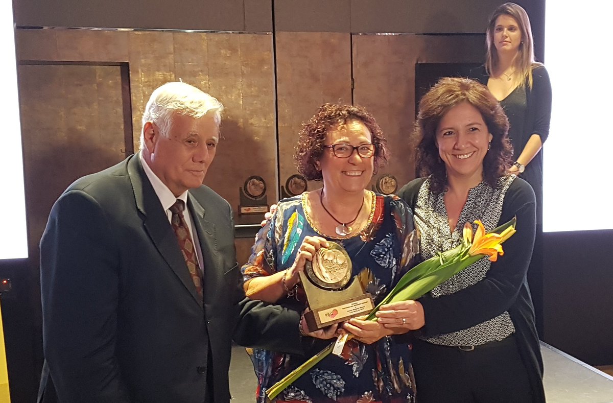 femeniosona's tweet photo. Volem agrair la presència a la Festa dels Històrics del Bàsquet Català de l'alcaldessa de la citat de #Vic , la Sra. Anna Erra @Anna_Erra https://t.co/RZPcbT4VvQ