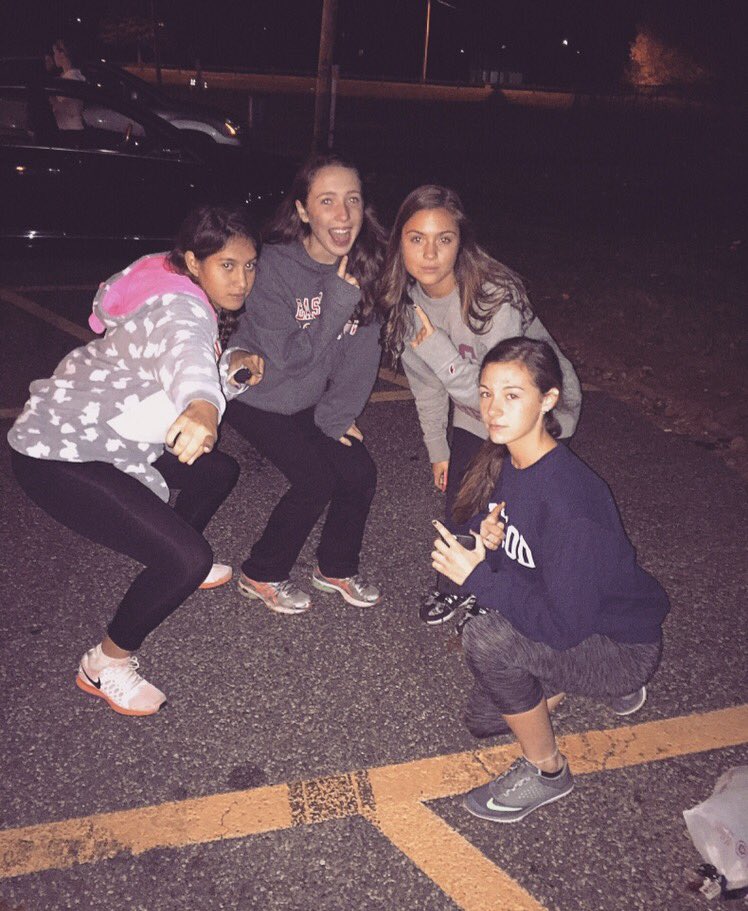 jillotoole8's tweet photo. Happy birthday @Sabrina_Gonyea love you hope you have a great day❤️❤️ https://t.co/eIK3HUGcGg