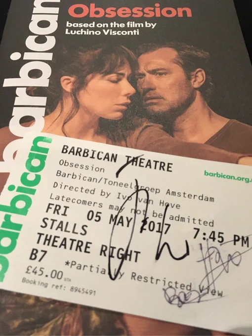 オブセッション二回目行ってきたありがとう… ステージドアでジョニー役のRobert de Hoogさんにサインしてもらった時に仕事で東京と北海道に行ったことがあるって話してくれて咄嗟に「ホッカイドーイズマイホームタウン！！」って言… 