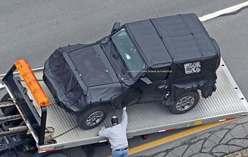 jeepzcom's tweet photo. Some new shots of the upcoming Wrangler JL - this time it's riding a flatbed.

https://t.co/h9pD6tW7Kk

#jeep #jeepwranglerparts #jeepjl https://t.co/eXBFctNfiH