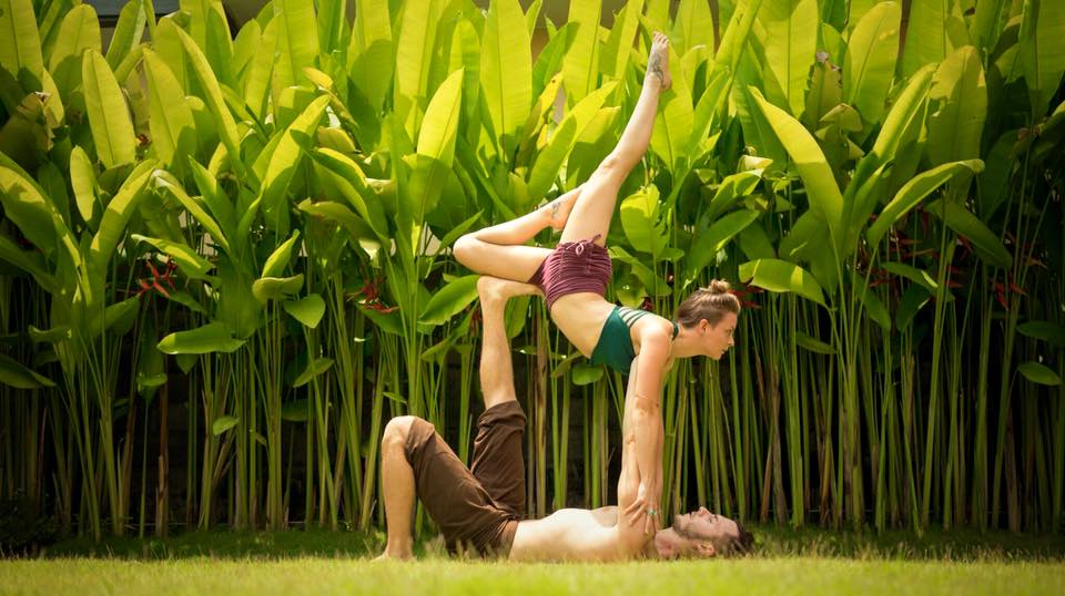 Join these two beauties in Nicaragua for our post New Year's surf, yoga + detox retreat! Jan 2018!
->breatheinlife.com/trainings/nica…