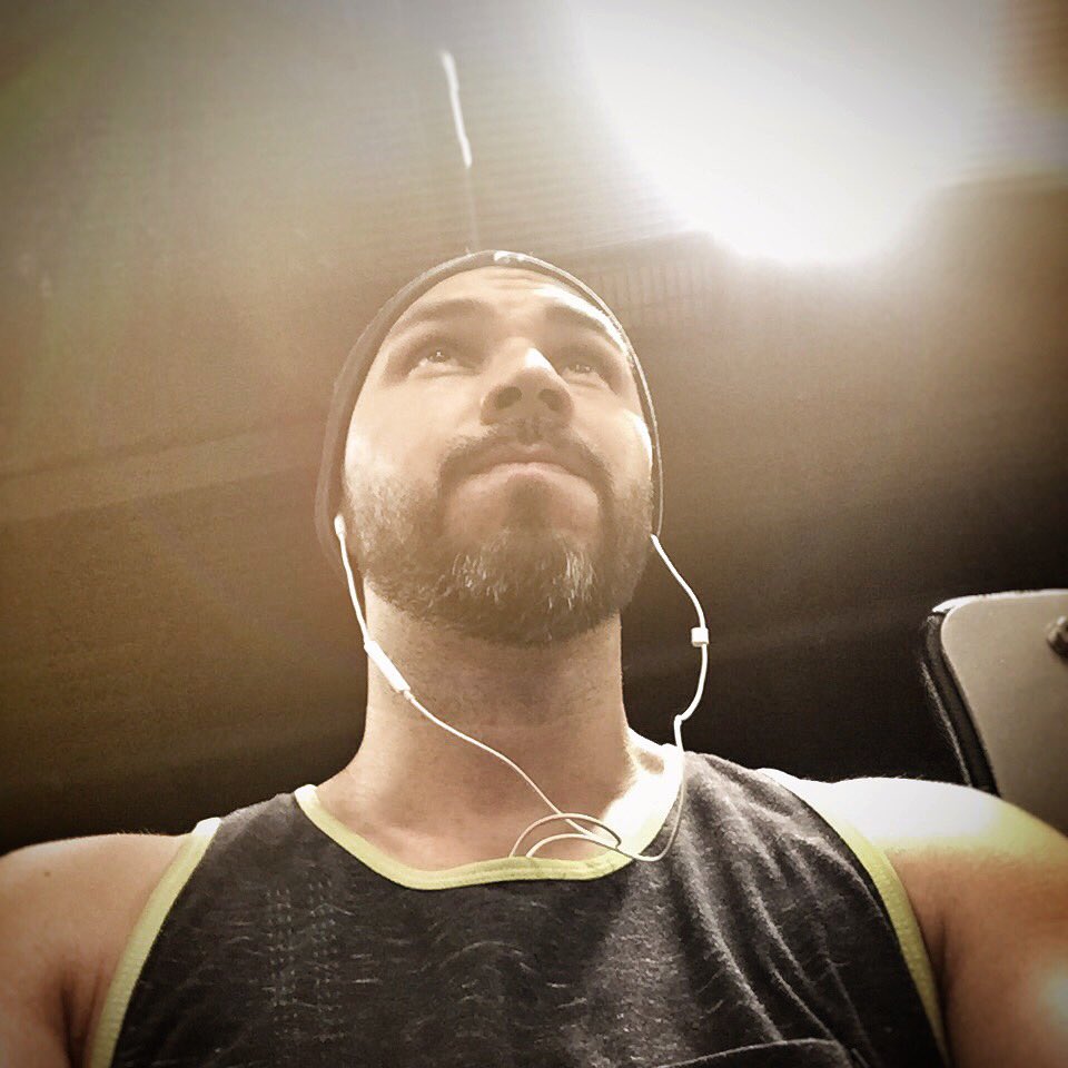 miltonmarin_'s tweet photo. Hoy si cumplí
#workot #training #fitness #fit #power #salud #bienestar #gym💪 #motivation #followme #workout https://t.co/mrRB6hF4zm
