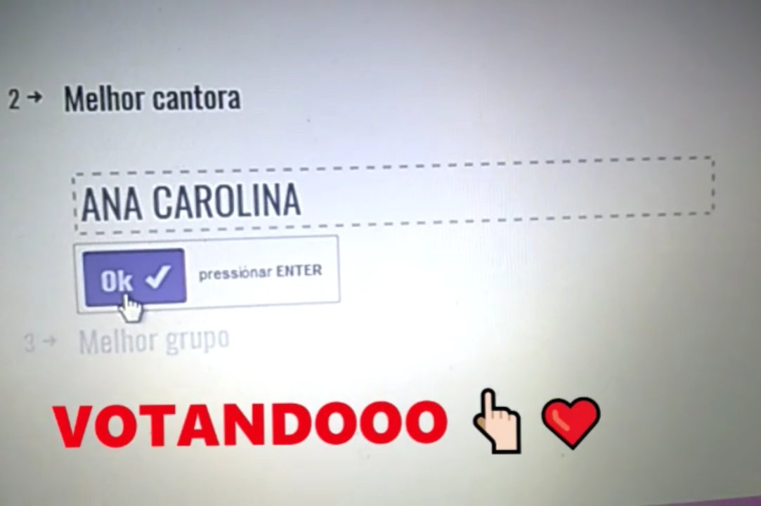 Divana_Carolina's tweet photo. Vem votar com a gente! ❤ @sigaanacarolina #AnaCarolinaMelhorCantora #PrêmioMultishow2017 @cacanacarolina @multishow 👇🏻🙋🙌 https://t.co/zX9OS0LdEq