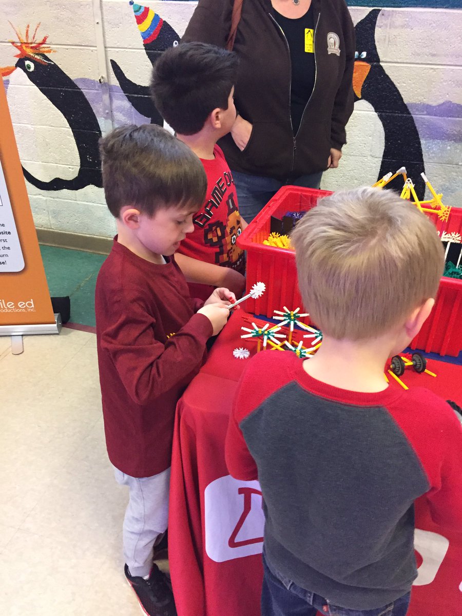 MMjarrold's tweet photo. What a fabulous STEAM assembly today! #pattengillpride https://t.co/Hlb0Qgkrwh