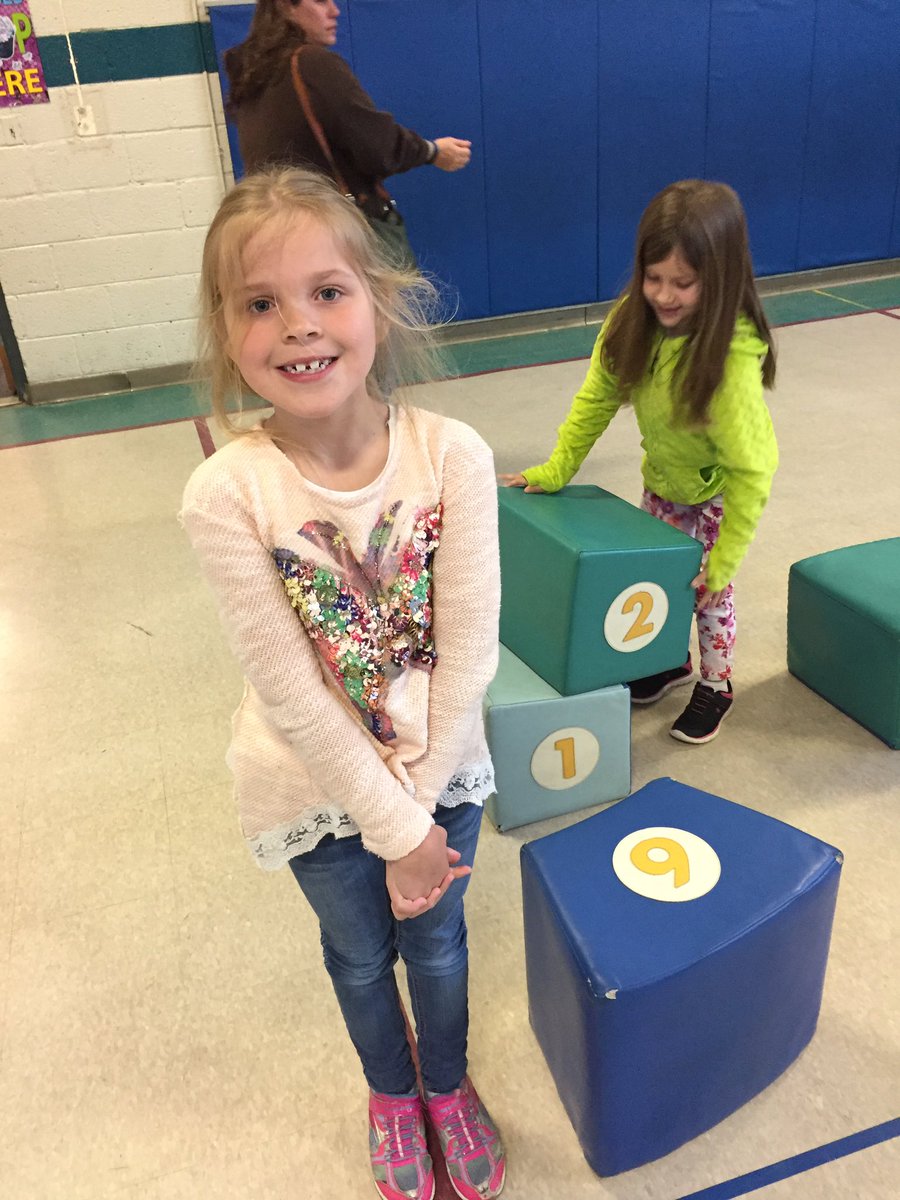 MMjarrold's tweet photo. What a fabulous STEAM assembly today! #pattengillpride https://t.co/Hlb0Qgkrwh