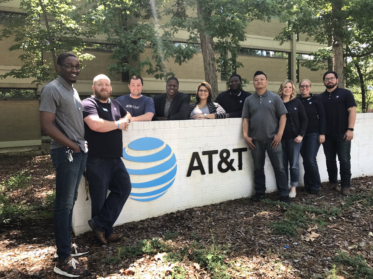 NorfolkSquare's tweet photo. Great meeting with our new ARSM! #leadthesoutheast #makemagichappen #lifeatatt https://t.co/gFlLu49Zxj
