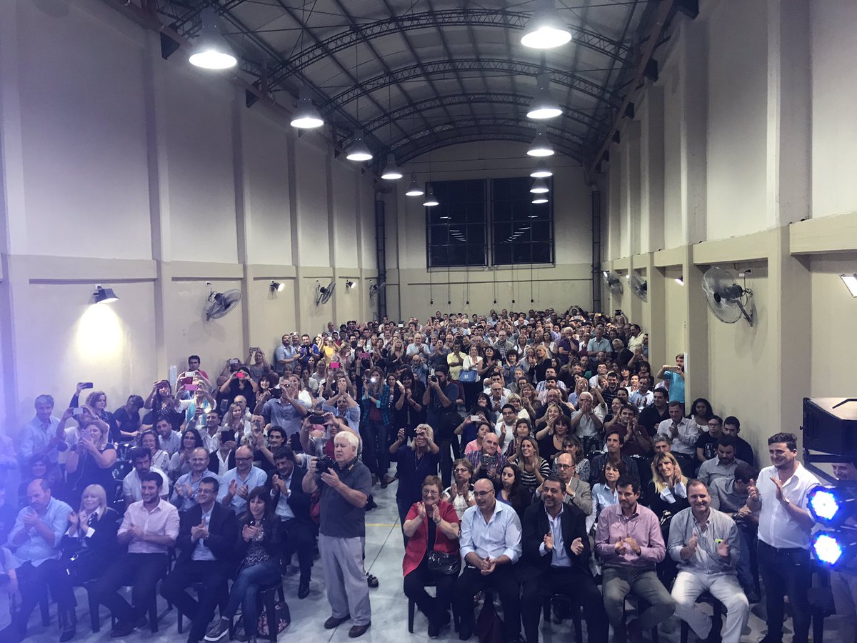Diegoenrich's tweet photo. Lanzamiento #MesaPRO #VicenteLopez seguimos construyendo espacios para aportar a una mejor política. @jorgemacri @mariuvidal @proargentina https://t.co/oo4n1slVs8