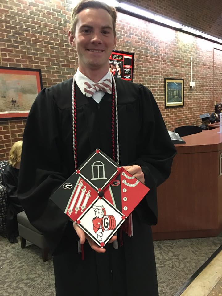 UGARedcoatBand's tweet photo. Happy Graduation, Redcoats! #UGA17 https://t.co/3GcNb8hr02