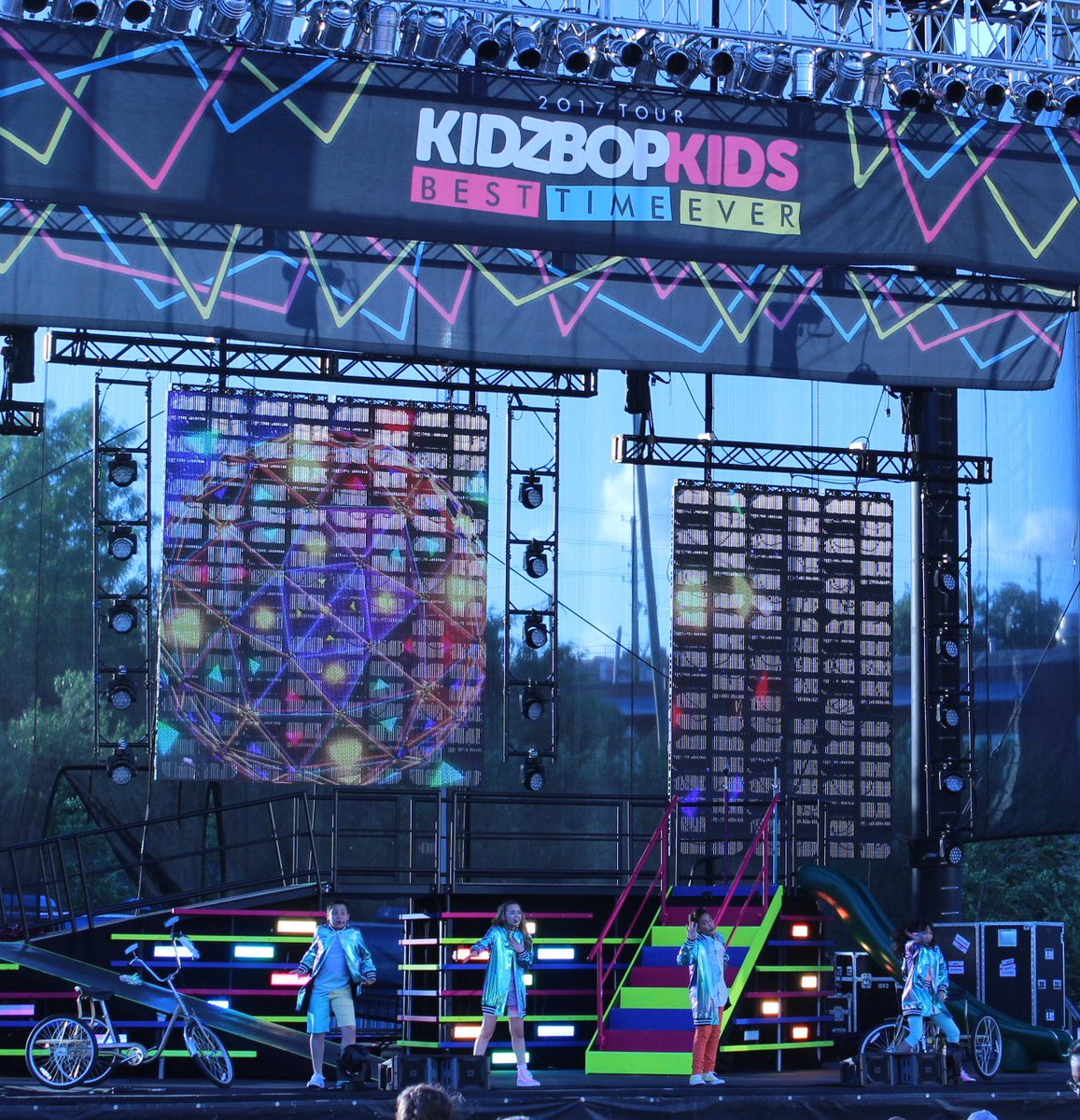 LiveNationNCSC's tweet photo. First night of the #BestTimeEverTour with @KIDZBOP at @RedHatAmp https://t.co/GkSAq6VkTG