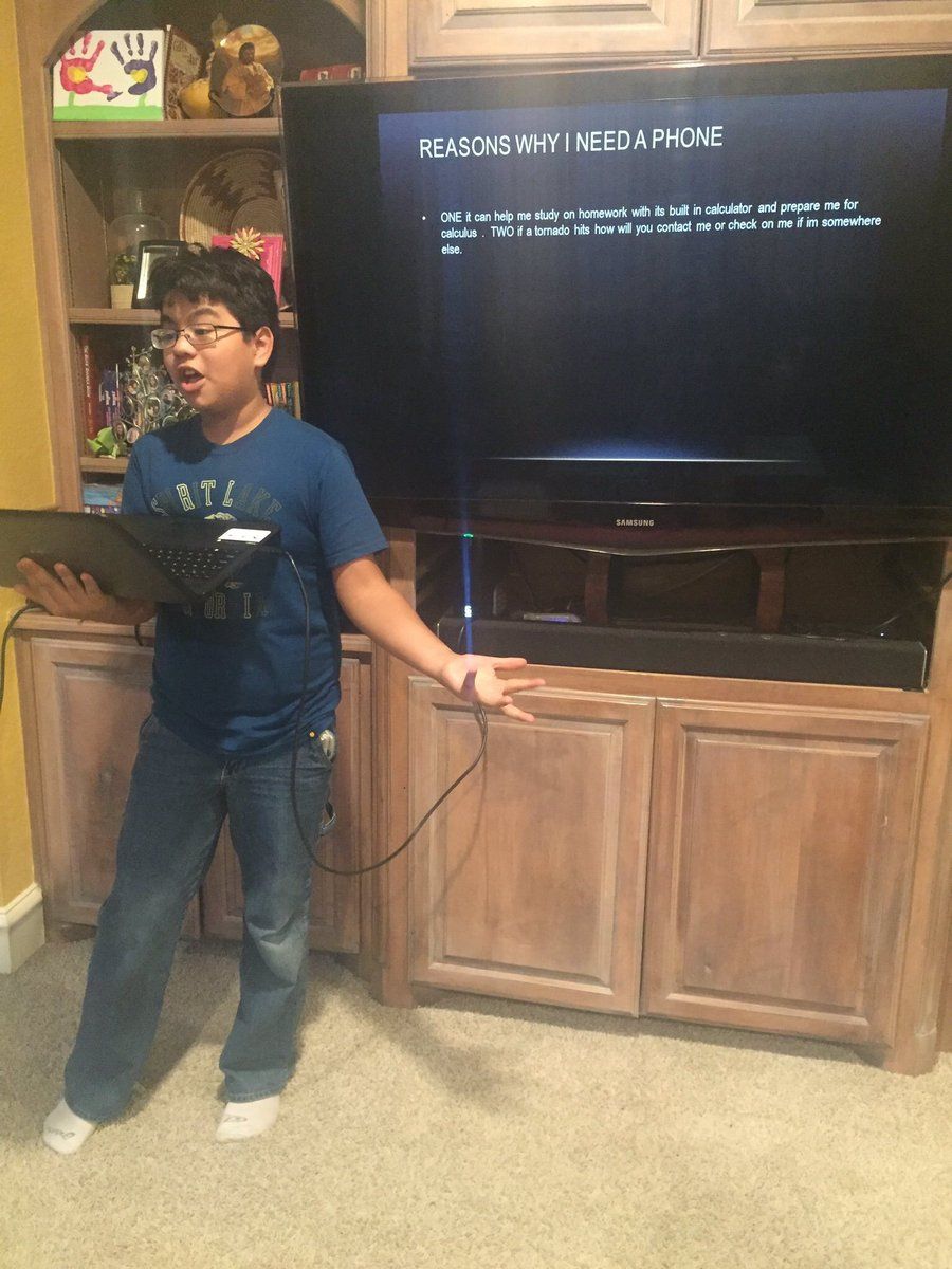 introvertsmemes's tweet image. I'M SCREAMING 😂😭