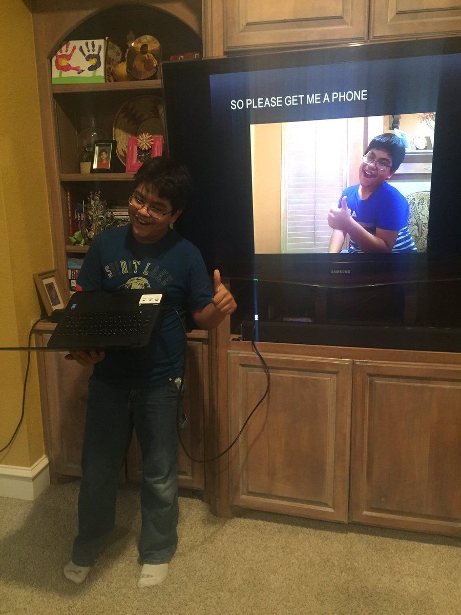 introvertsmemes's tweet image. I'M SCREAMING 😂😭