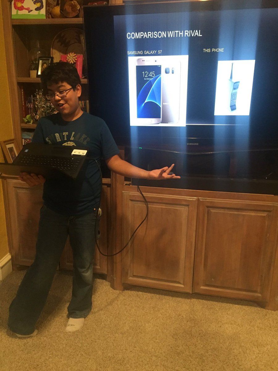 introvertsmemes's tweet image. I'M SCREAMING 😂😭