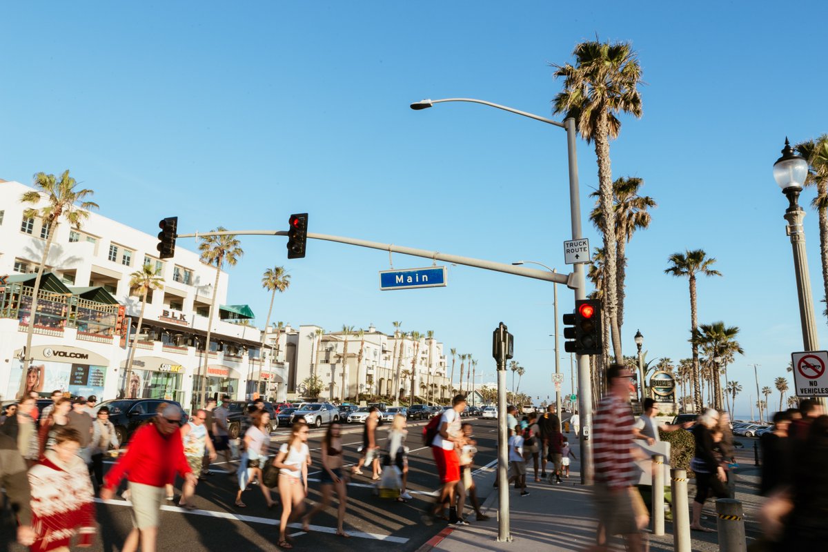 HBSurfCityUSA's tweet photo. Time to kick-off National Travel & Tourism Week with our #ExploreHB social scavenger hunt! Follow along for a chance to win free giveaways! https://t.co/KUQaYdr7AJ