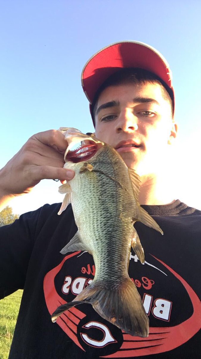 IowaBoys's tweet photo. Good evening to get into some fish!! Tell your friends! https://t.co/ieuqm4kyQQ