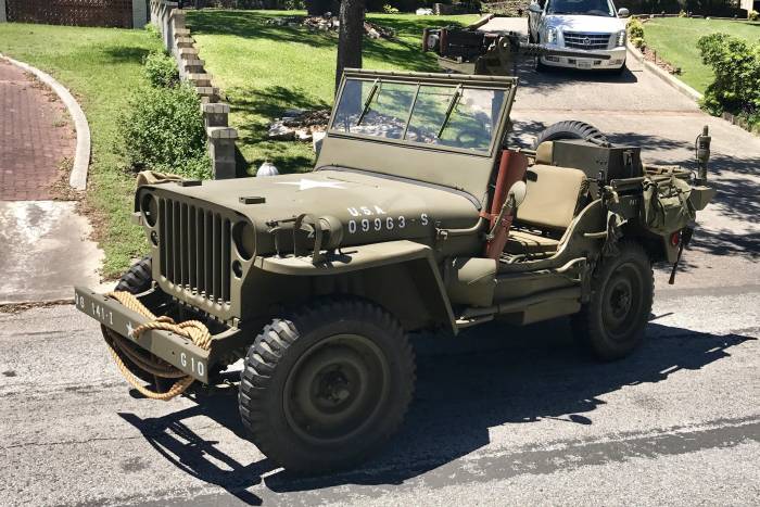 jeepzcom's tweet photo. This Jeep doesn't get a wave, it gets a salute

#jeep #jeepz #willys

https://t.co/hSUMTy0qcl https://t.co/BzH8416rIz