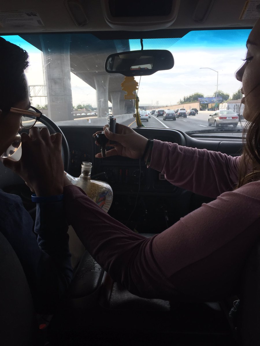 anonymoushippi's tweet photo. LA traffic https://t.co/18vVPyZsT0