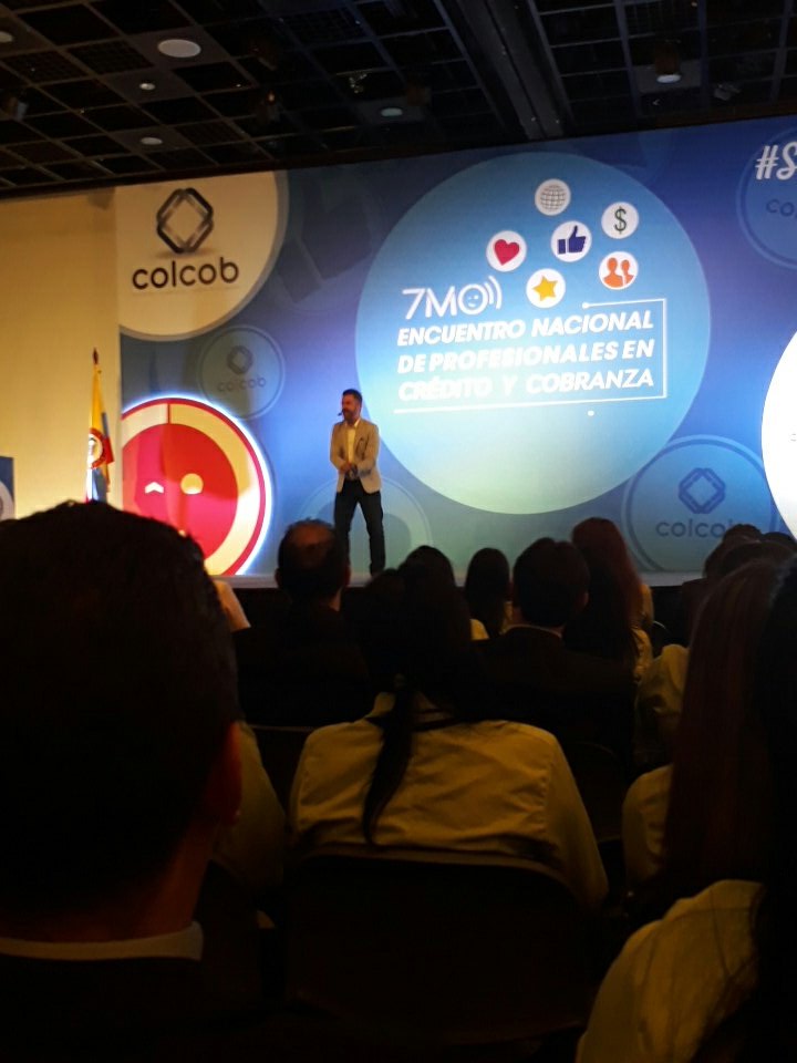 jhonivanVL's tweet photo. excelente show Iván Marín #ServimosparaServir https://t.co/YQuIrCHpNj