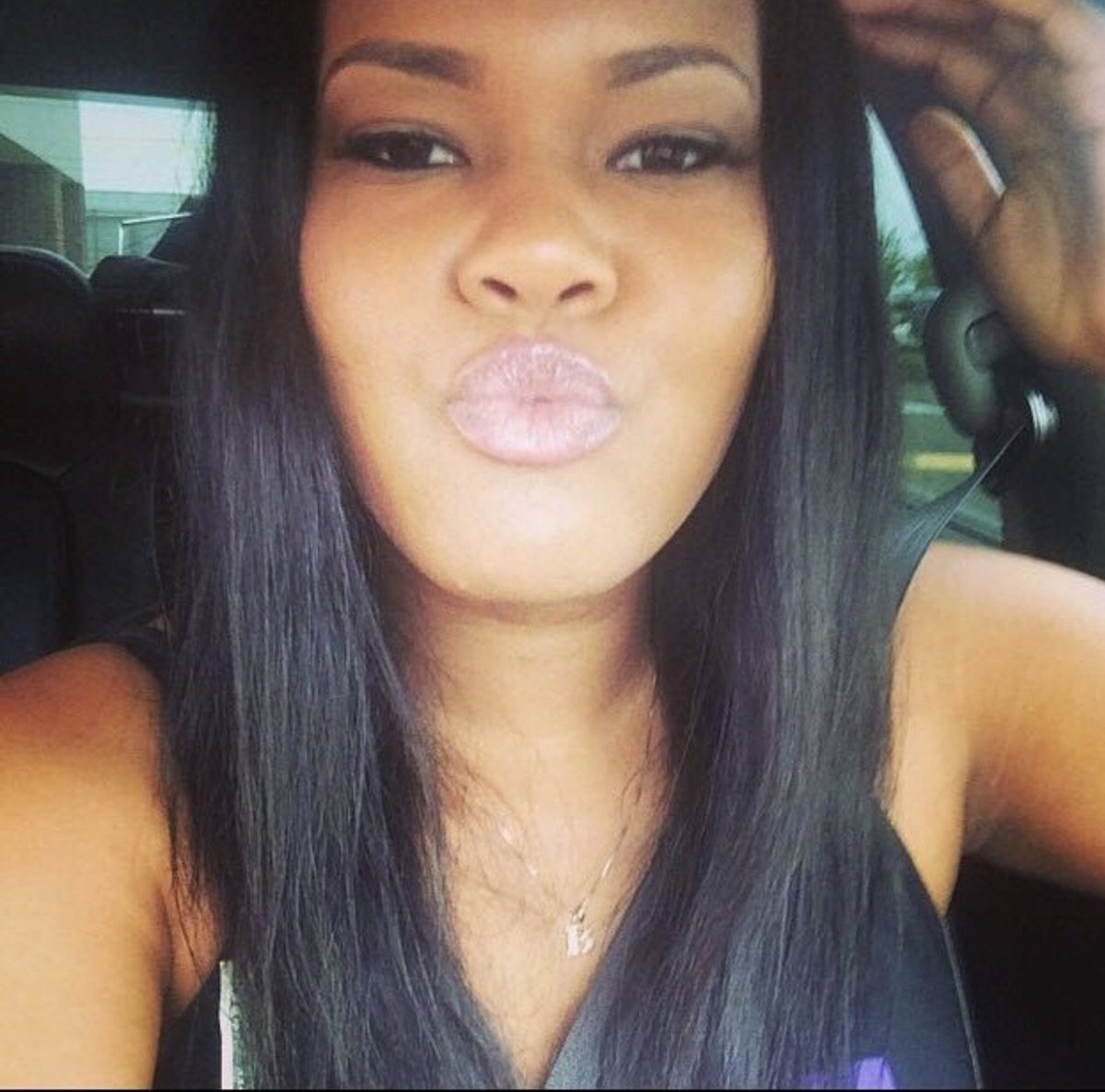 MissWhit_CLASS's tweet image. #CSWEoR my best friend is graduating I'm so proud of you friend 😘