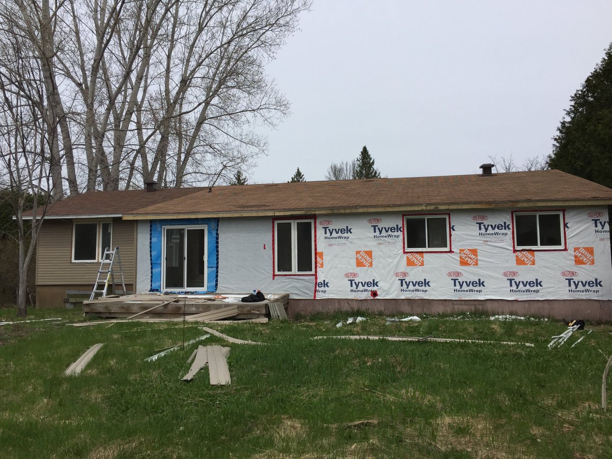 brockbertrend's tweet photo. Spent the day working in the Rain in Constance Bay redoing the exterior of a bungalow https://t.co/H2X5dBGohc
