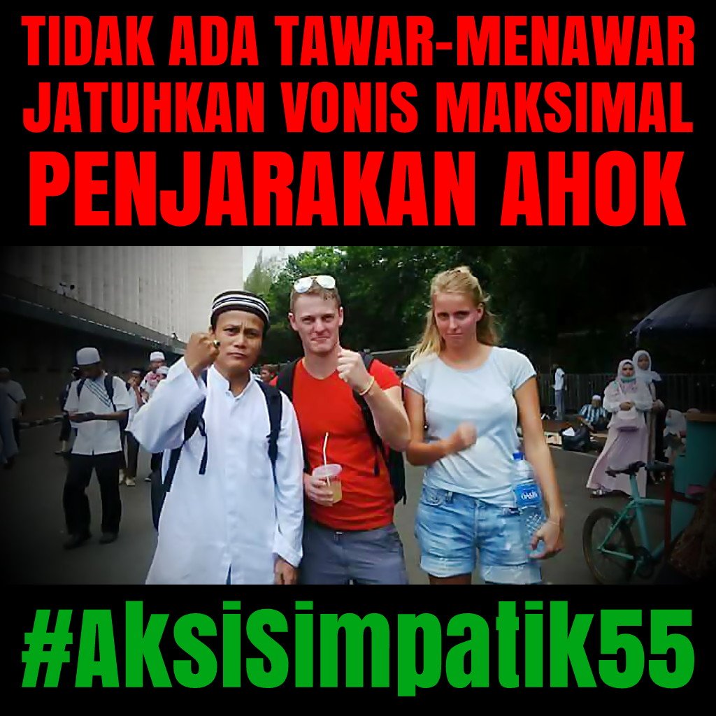 AndreasCatra's tweet photo. Katanya anti aseng dan asing...kalau ketemu ya cengar cengir https://t.co/dIu1sdY479