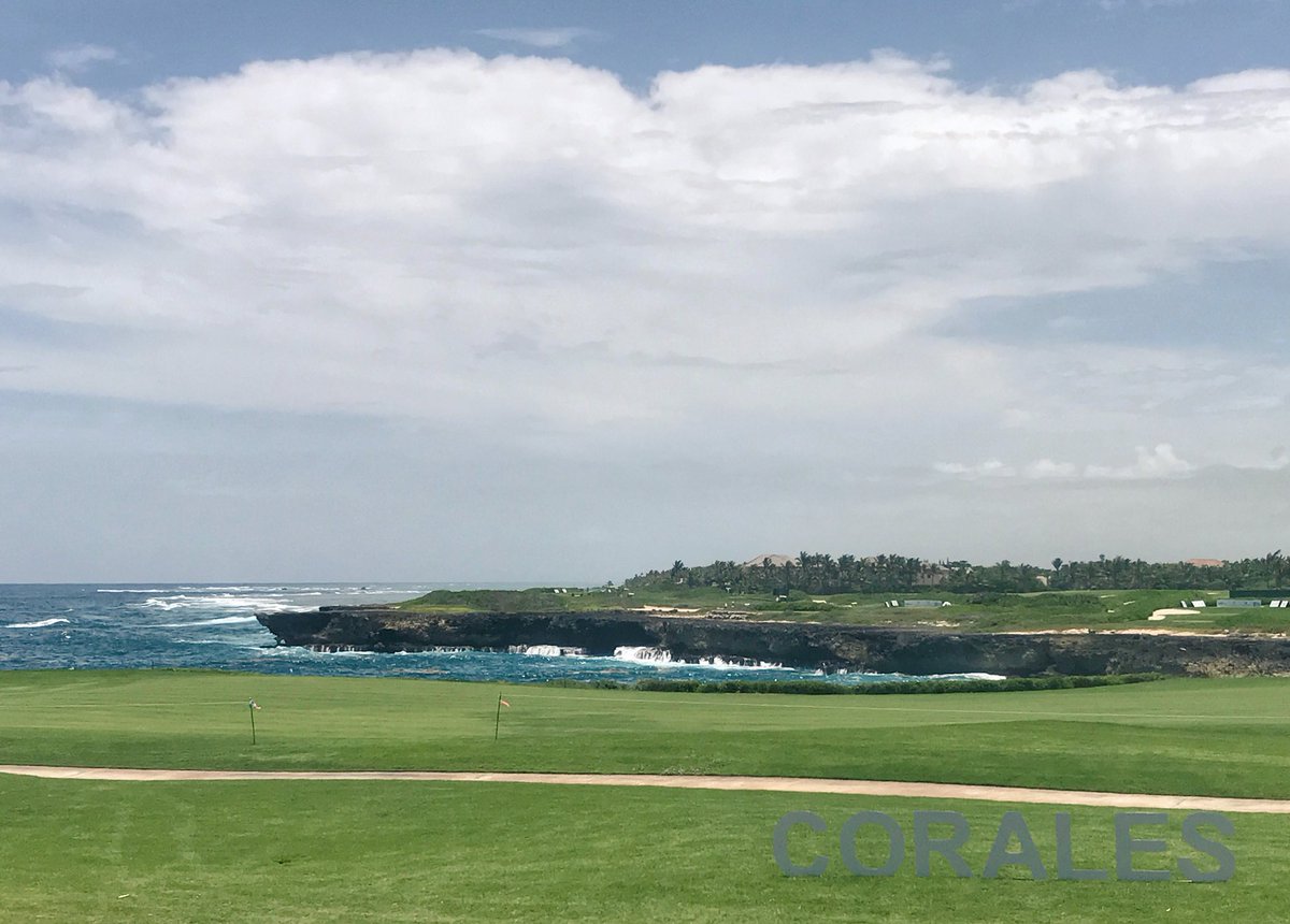 mdwoltman's tweet image. Thankful for 2️⃣ more days of golf w/ some great views! #ontotheweekend #birthdaywkend #teamwoltman #WebTour #morebirdiesplease @danwoltman