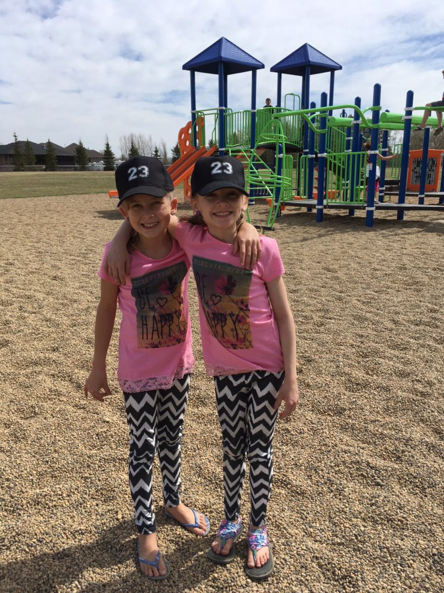 TRteachergirl's tweet image. More twins today at TR. #grade3fun @TerraceRidgeSch @MaricaMcWhinnie
