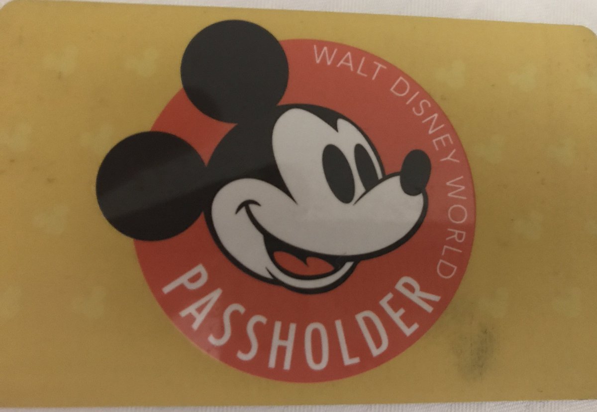 NAIALax's tweet photo. @GOSEEMICKEYRON Cmmon Ron!  You are reaching.  Meet me at the Magic Kingdom on Monday and I’ll buy the Dole Whips! https://t.co/4rXHVZkZNj