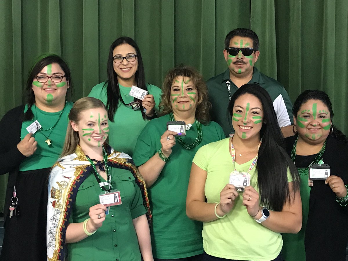 genevie79cr's tweet photo. Thanks @mmunozeisd for grouping me with this team! #TeamMasterMinds #LPEPawsUp #BlessedToDoWhatILove #Teamwork https://t.co/aOOIJAPs4p