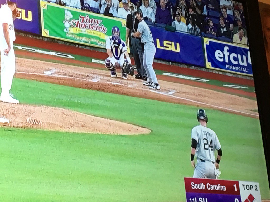 Hey @tdestino15 nice RBI ! Cool to see Alex playing at our Alma Mater. #LSUvsSC 🐯