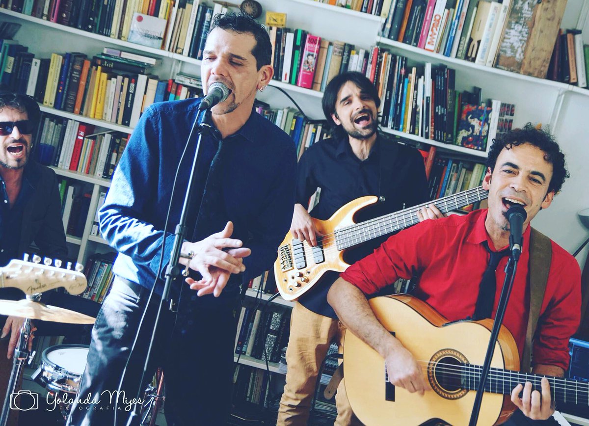 Increíble sesión de @yolandamijes en <a href="/CabotLive/">Cabot</a> no os la perdáis!!!!
Videos y fotos con alegría!!!!
