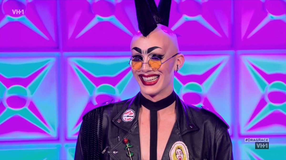 grwcev's tweet image. MINHA RELIGIÃO É SASHA DE MOICANO #DragRace