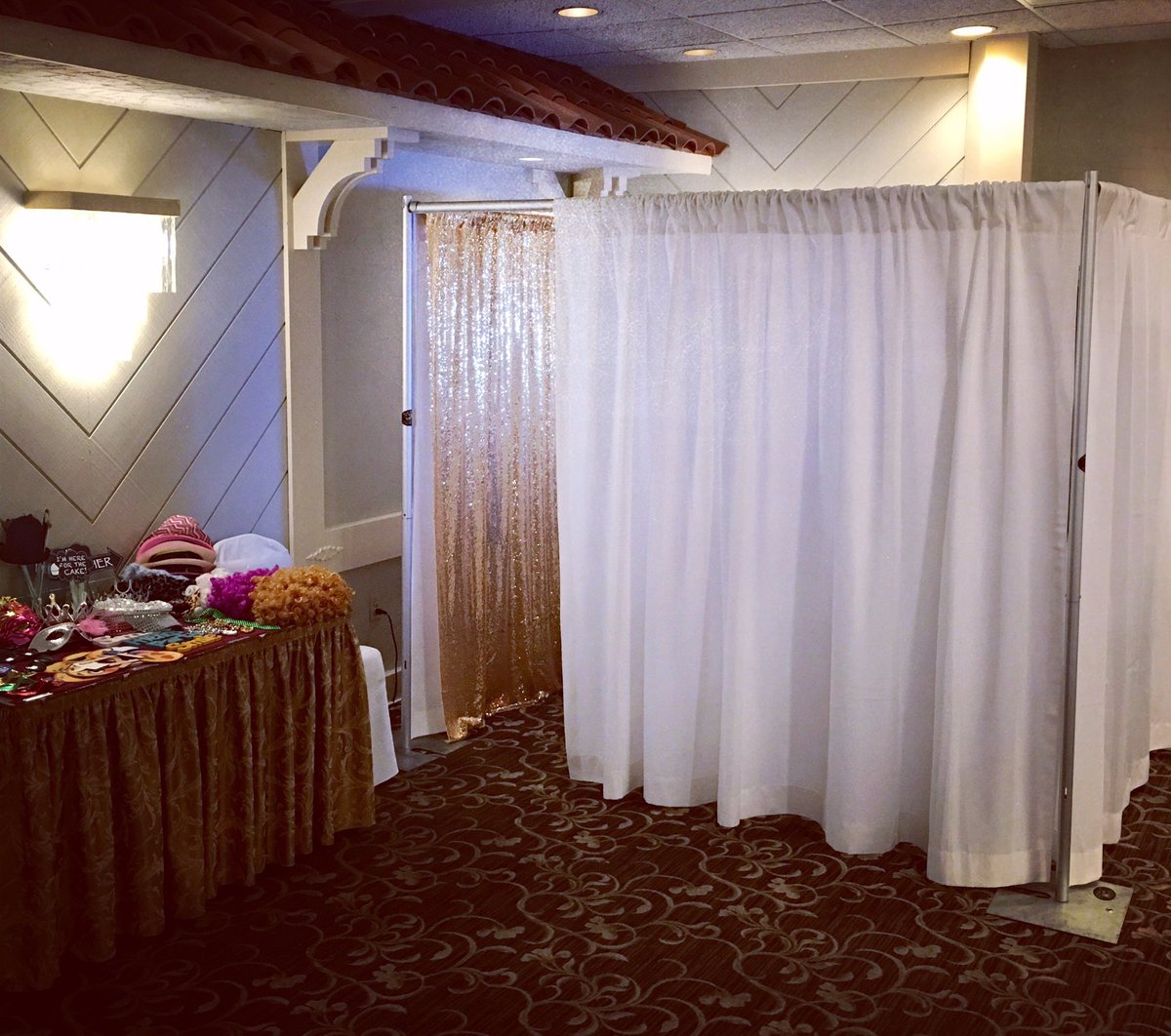 Photo_Fun_Booth's tweet photo. Bianca's Sweet 16 #birthday #biancaelise #sweet16 #photofunbooth #photofunboothllc #thebethwood #events https://t.co/XDCEb05FoA