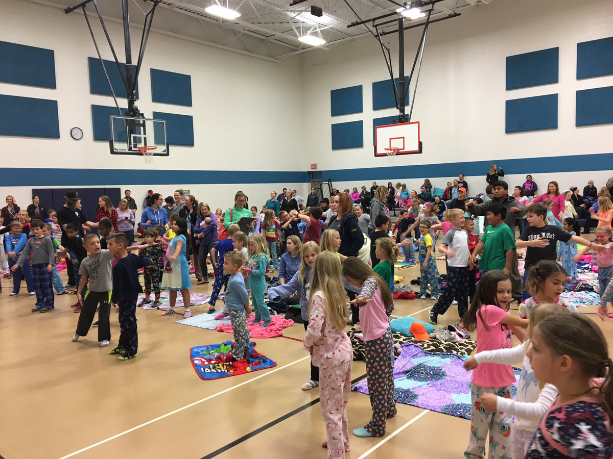 Center Grove Elem tweet media