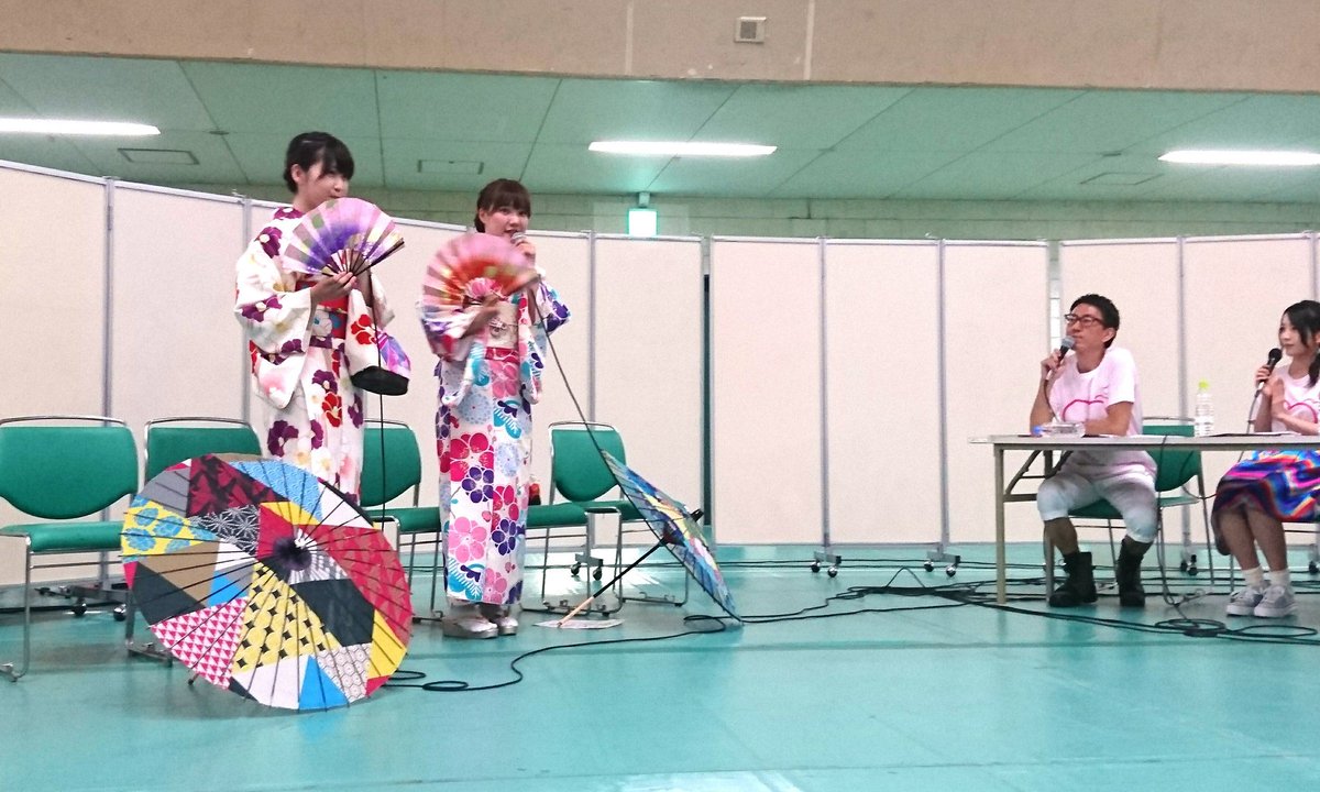 Yell Live Yell Plus公式 扇子を使ったダンスと歌も披露していただきました とっても雅です 最後は記念撮影 Dmmyell Yell Live Yell Plus公式 扇子を使ったダンスと歌も披露していただきました とっても雅です 最後は記念撮影 Dmmyell