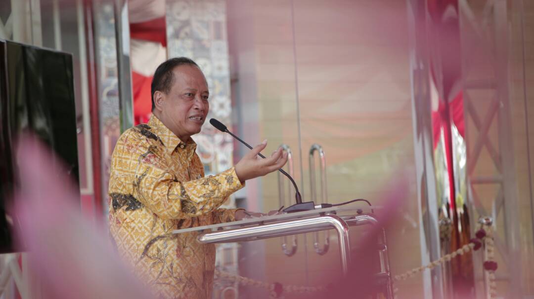 brin_indonesia's tweet photo. "Perguruan Tinggi hrs bertekad bulat mempertahankan NKRI, anti narkoba, anti radikalisme, slalu pegang teguh pancasila &amp; UUD 1945"- M. Nasir https://t.co/pvJvVNlGlr