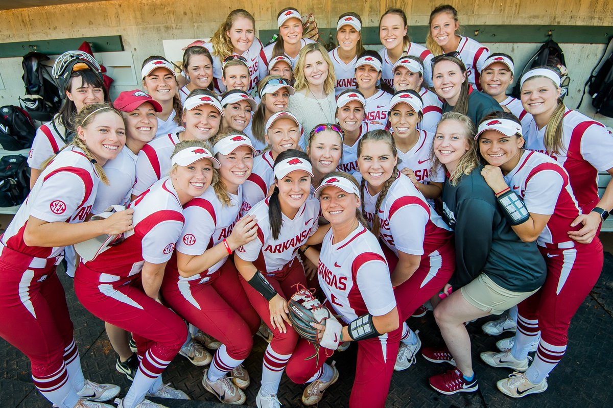 RazorbackSB's tweet photo. What a start to the game...

Special thanks again to Geena Davis for throwing out tonight's first pitch! @GDIGM 

#WPS https://t.co/YsmtyWzrJB