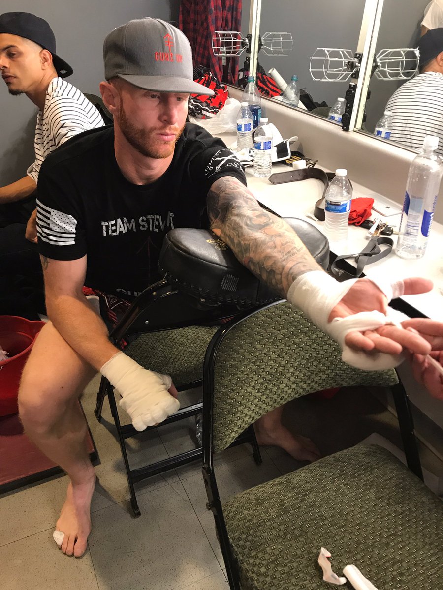 LFAfighting's tweet photo. Now Up:
Undefeated Marine @Kyle_GunzUp_MMA vs. #Iron #TyFreeman 👊
#LFA11
#MMA
@Alienware
@AXSTVFights
@IncaKolaUSA
@AlienwareMMA https://t.co/jMkXh1E3eD