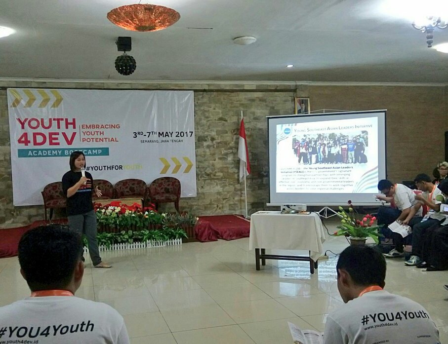 YOUth4DevID's tweet photo. Sharing session : YSEALI Talk and Alumni Opportunities with U.S. Embassy Jakarta w/ Ibu Stella #YOUth4Dev #You4Youth @yseali @usembassyjkt https://t.co/3kkZDBQzYQ