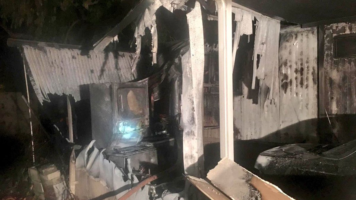 Flames damage mobile home in Lauderdale Lakes bit.ly/2pfb9NY https://t.co/WQPp4vQk3E