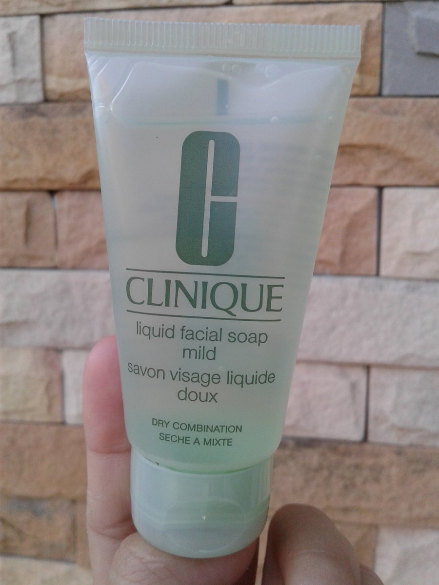 tipeunwookie's tweet photo. 🎂วันเกิดนุ้แบ้กที่รัก ❤ แจก Clinique Liquid Facial Soap Mild 30ml 1 รางวัล สุ่มวันพรุ่งนี้ตอน 22.00 น. ค่ะ รักแบคมากนะคะ💕🐶 #HappyBaekhyunDay https://t.co/yIU4UF5kUt