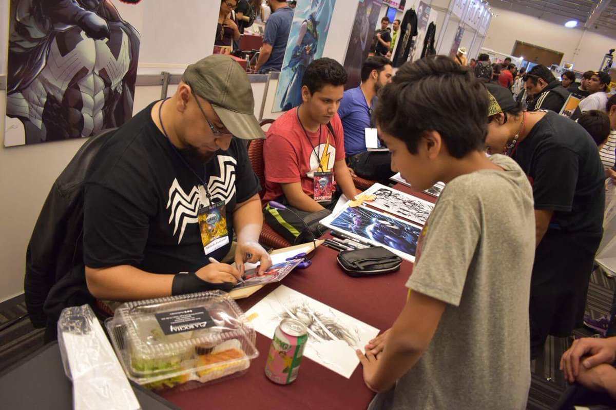deadpoolalgo's tweet photo. @Ger_Sandoval hola, soy uno de tus fans, fue chido que me firmara un cómic, tengo más de tu trabajo https://t.co/WoP2pPApdP