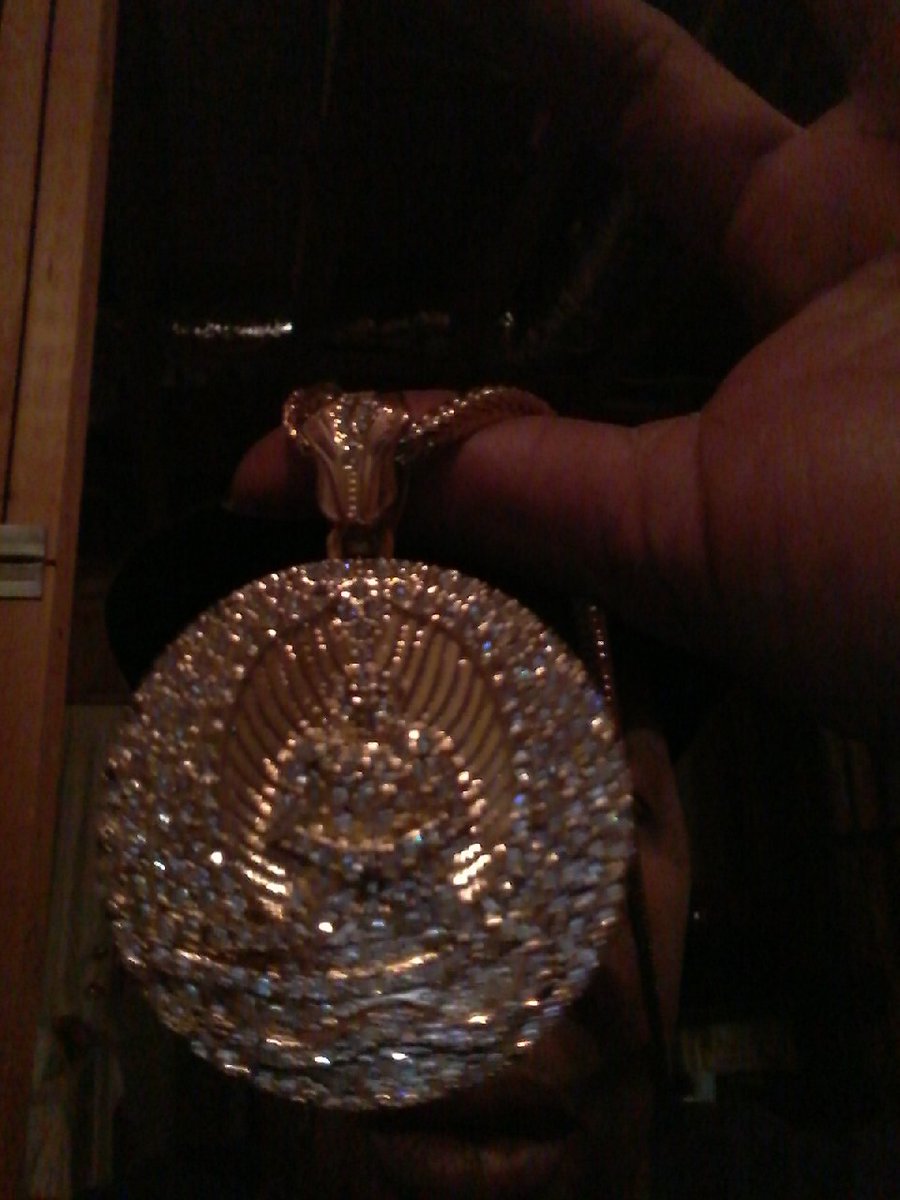 iamworld2133's tweet photo. RIP PAC FUCK FLEX #DEATHANGELCHAIN @Tip @funkflex https://t.co/aiIEp3OfTB