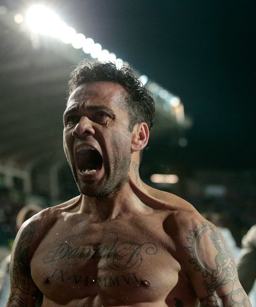           / Happy Birthday Daniel Alves!!!! 