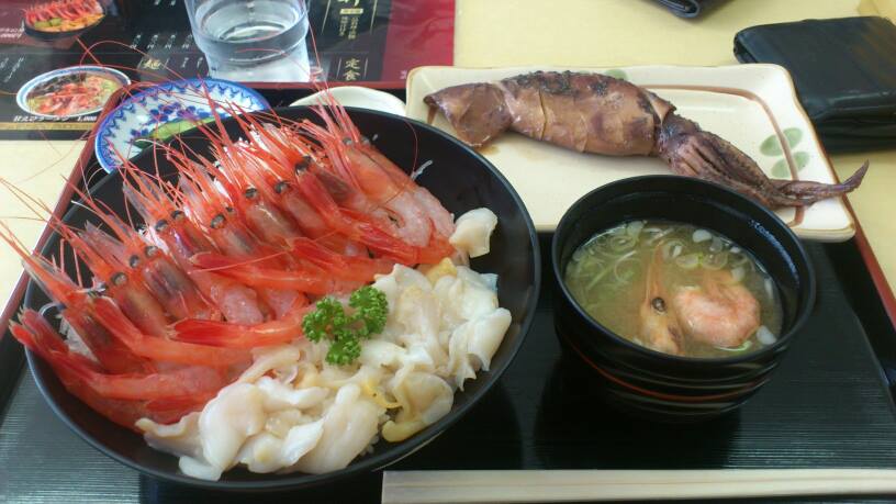 hokkaidolovers_'s tweet photo. 【羽幌町の甘エビ】
羽幌町は甘エビの水揚げ量日本一！甘エビ丼が有名です。
#羽幌町
#甘エビ https://t.co/rqIidhExRp