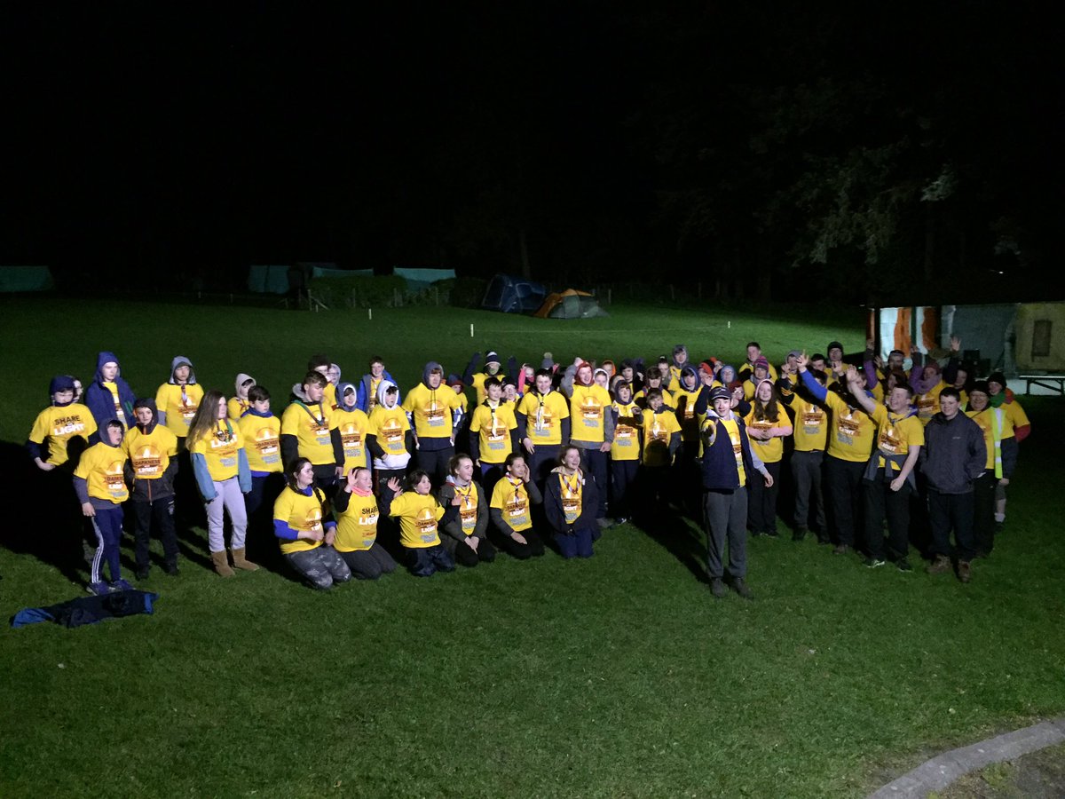Coissuirescouts's tweet photo. Up early for a darkness into light walk from @mtmelscouts to the grotto. #countyshield2017 https://t.co/Up5ByZTfNs